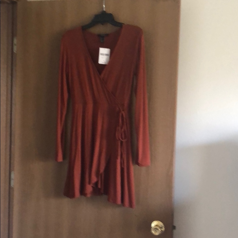 Dress - Picture 2 of 2